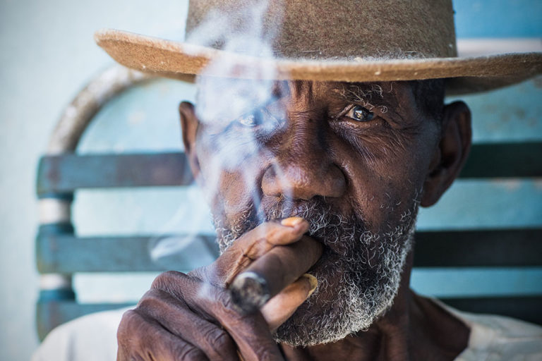 Emilio II portrait photo by Réhahn - cigar smoker in Cuba