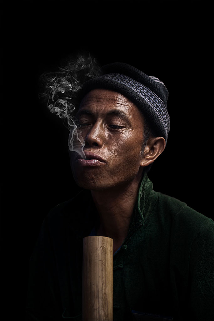 Smoking Time photo by Réhahn in Vietnam